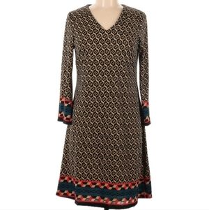 JUDE CONNALLY Hexigon Geo Black Tan Black and Red V neck 3/4 sleeves Work Sz M